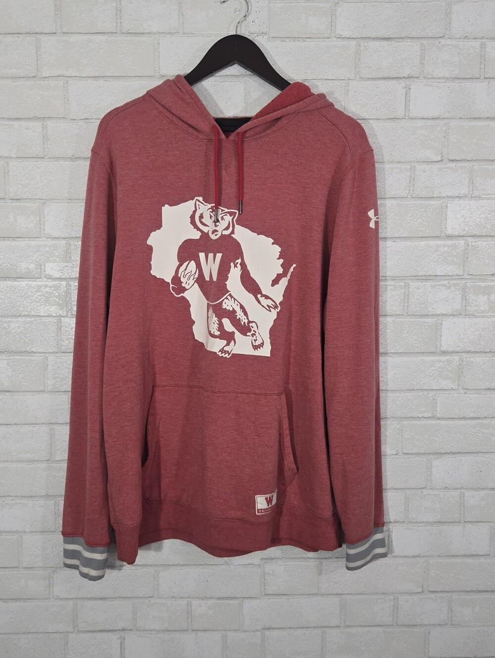 Under Armour WI Badgers hooded sweatshirt